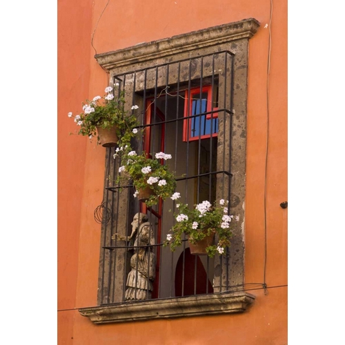 Mexico Flower pots decorate window